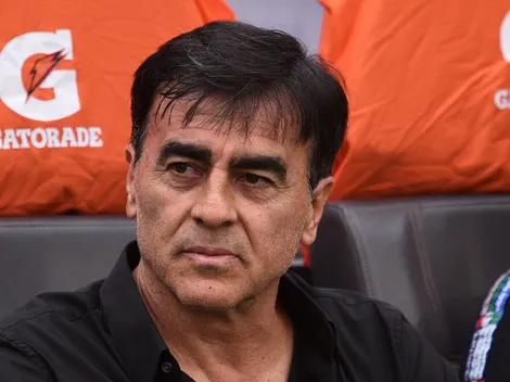¿Reemplaza a Almirón? Gustavo Quinteros fue candidato para dirigir Boca y ahora está cerca de Colo Colo