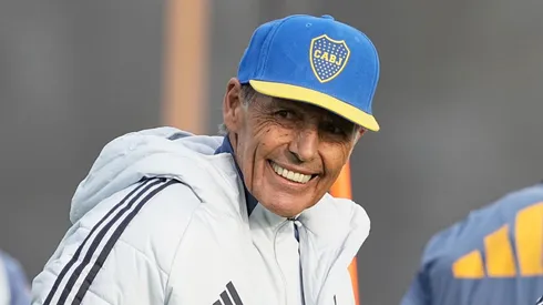 El DT del Xeneize prepara el debut del equipo en Estados Unidos.