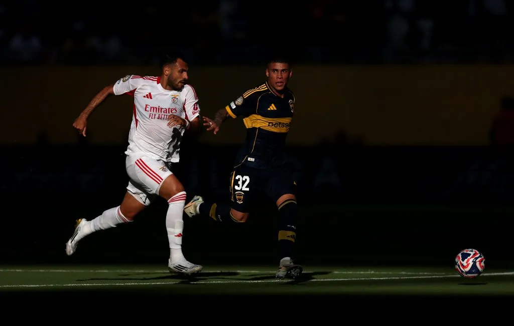 Ayrton Costa, la figura de Boca ante el Benfica. Foto: Getty.