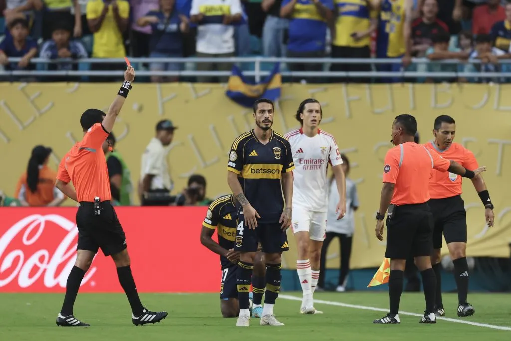 Figal, expulsado por una patada sin sentido. Foto: Getty.