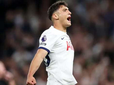 Russo llamó a Alejo Véliz y lo quiere en Boca, pero Gustavo Costas lo pidió para Racing