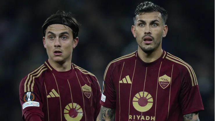 Leandro Paredes y Dybala en la Roma
