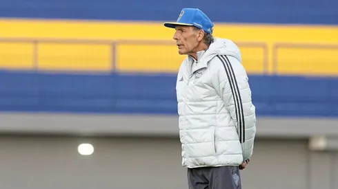 Russo define su once a la espera de Paredes.