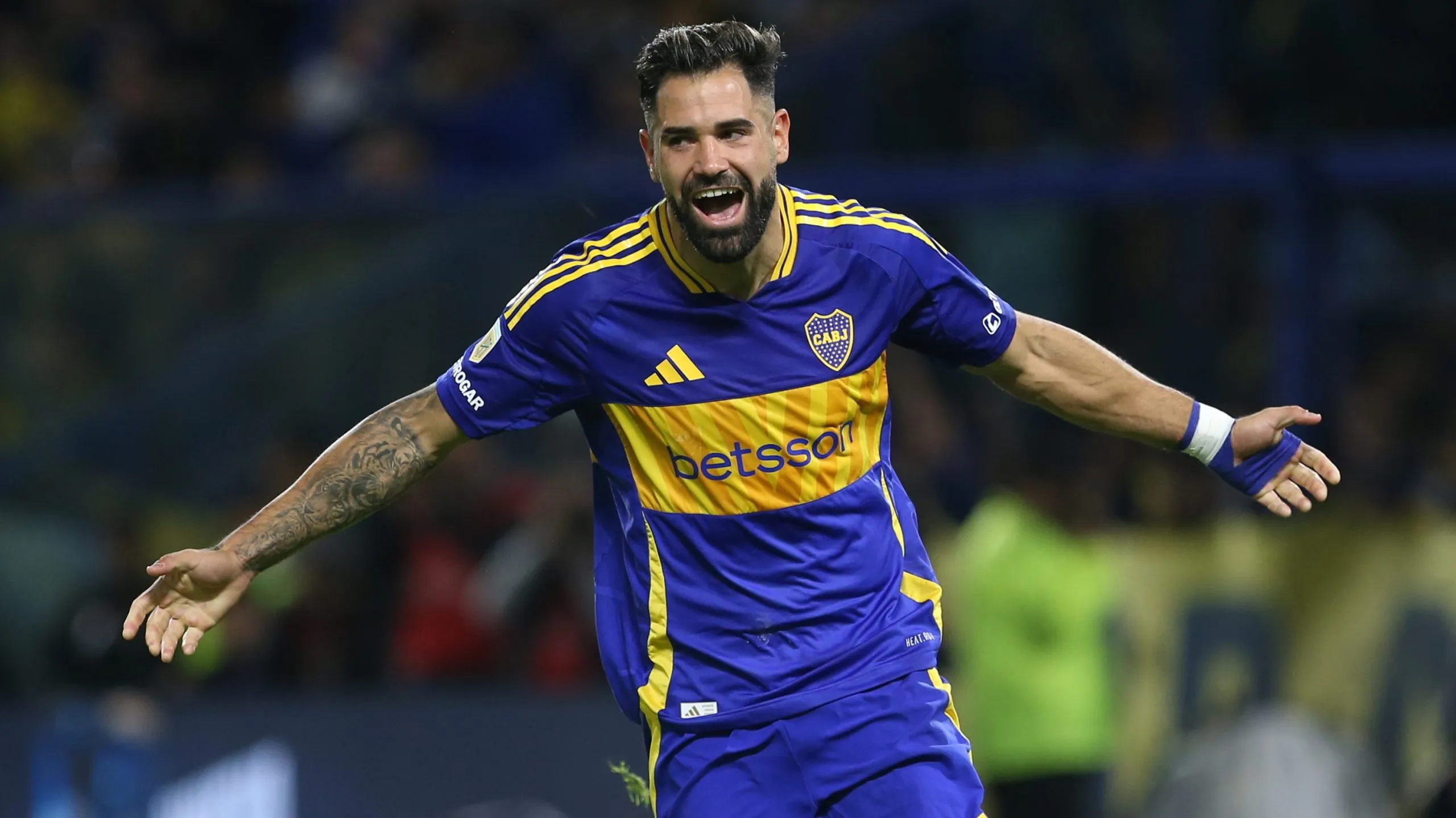 Milito llamó a Riquelme por Milton Giménez. Foto: Getty Images