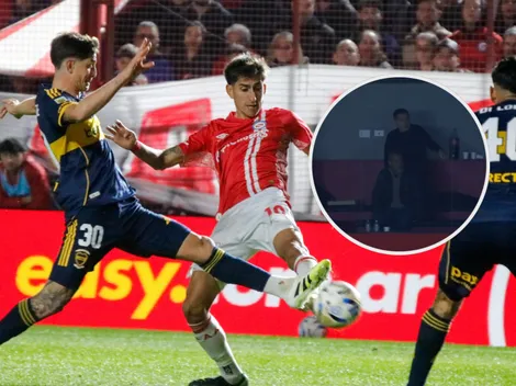 Los gestos de fastidio de Riquelme desde el palco durante el empate en la Paternal