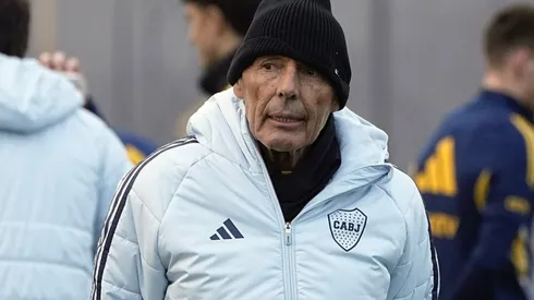 Russo piensa un cambio táctico para el domingo.