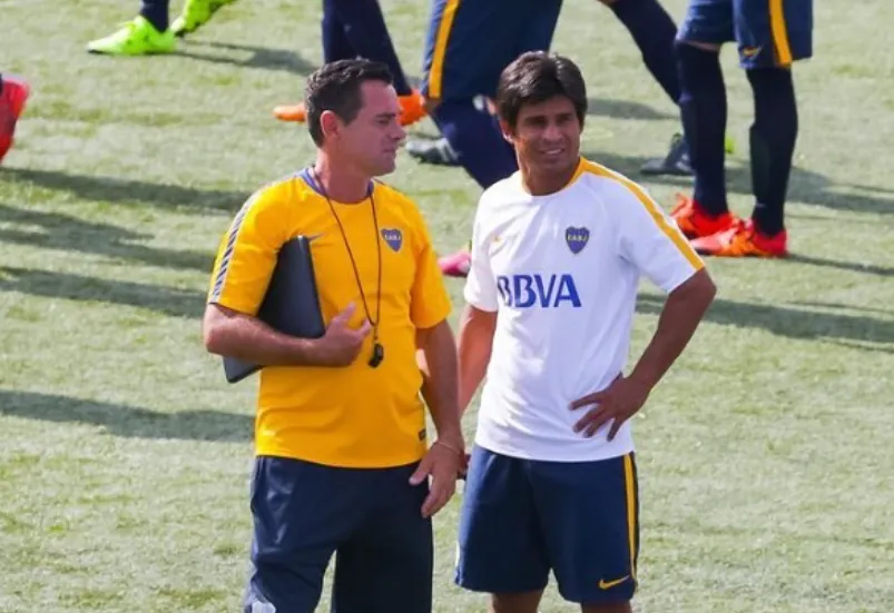Abramovich jugó en Boca y años después fue DT de inferiores. (Instagram)