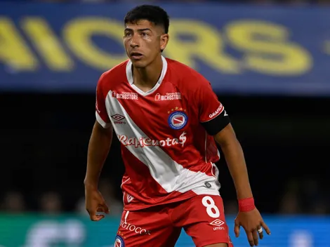 El volante del fútbol argentino que buscó Riquelme en Boca se irá a Brasil