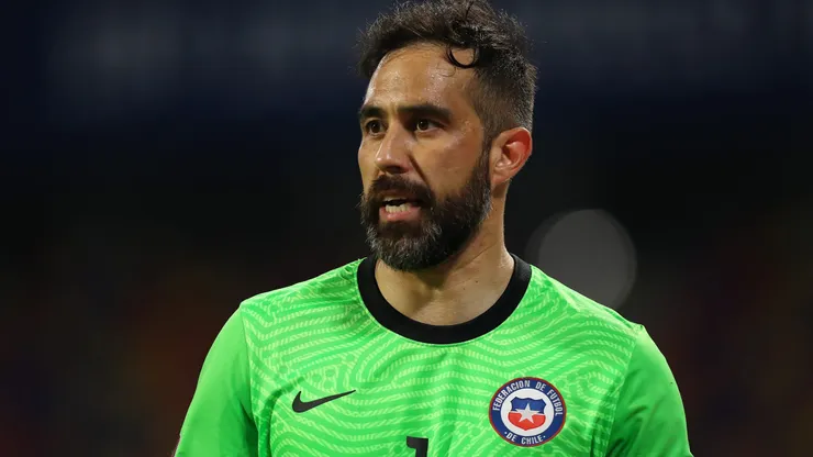 Claudio Bravo reveló que estuvo cerca de jugar en Boca