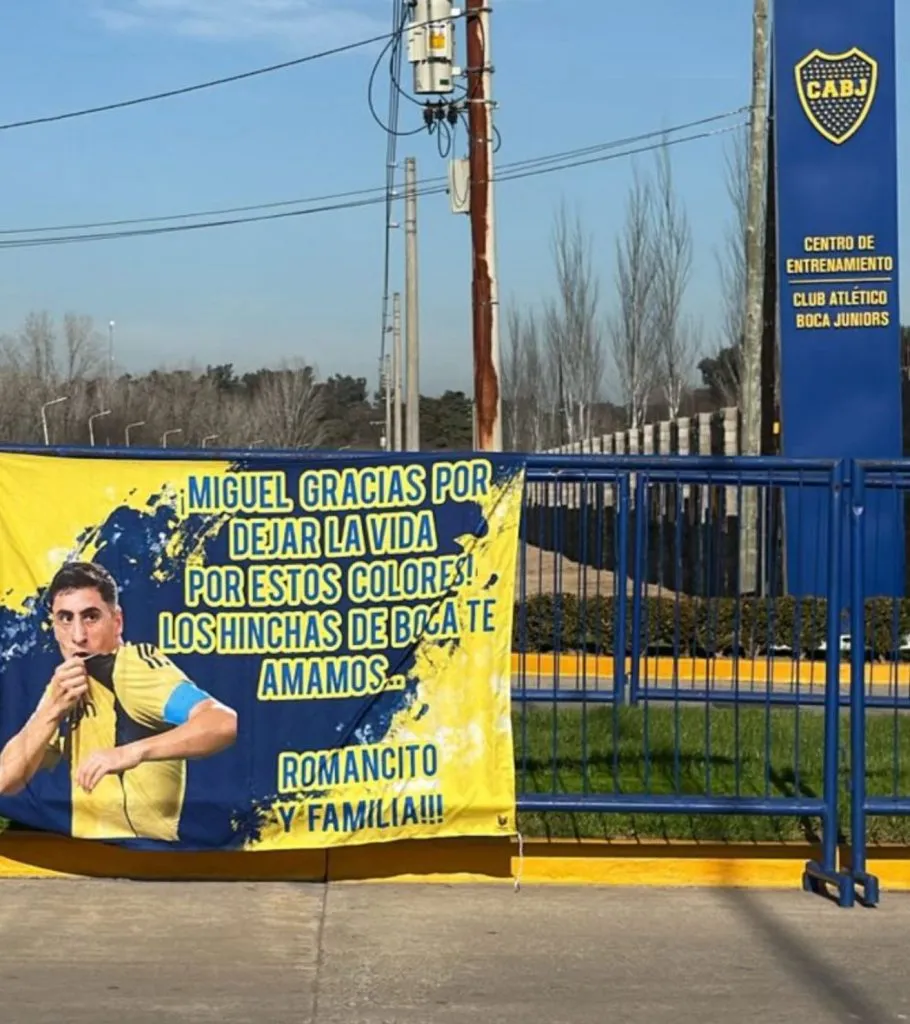 La bandera para Merentiel en el Predio de Boca. (Captura)
