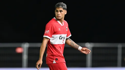 Mauricio Benítez, con poco lugar en su actual equipo de Europa.