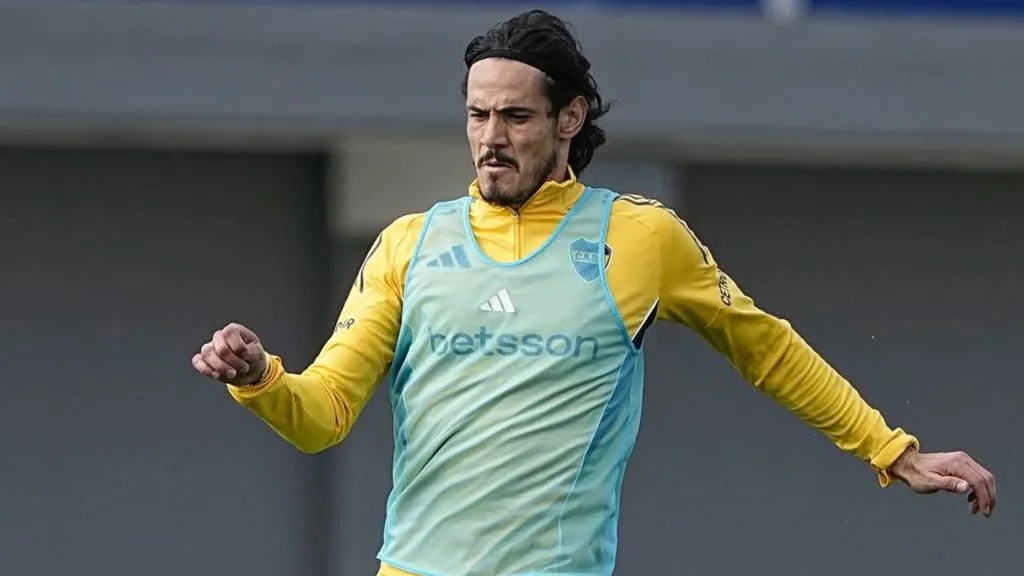 Cavani no formó parte del equipo titular. (@javierphotogamma)