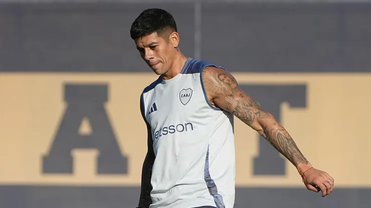 Rojo iría a La Bombonera a ver Boca-Racing.