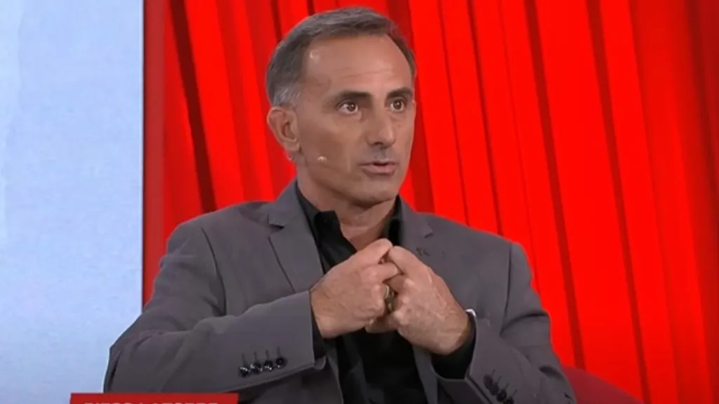 Diego Latorre criticó duramente a Cavani. (Captura ESPN)