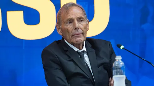 Russo duda con tres jugadores de Boca para la formación.