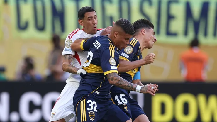 Di María sufrió en las divididas contra Boca en Estados Unidos.