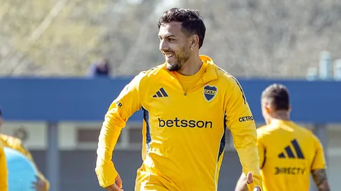 Paredes le envió su camiseta a un delantero sudamericano.