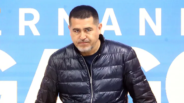 Revelaron que Riquelme levantó el teléfono por un entrenador.