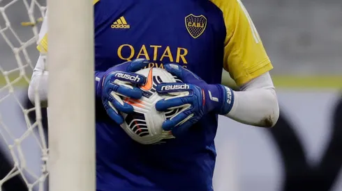 Arrancó como basquetbolista y fue figura como arquero en Boca.