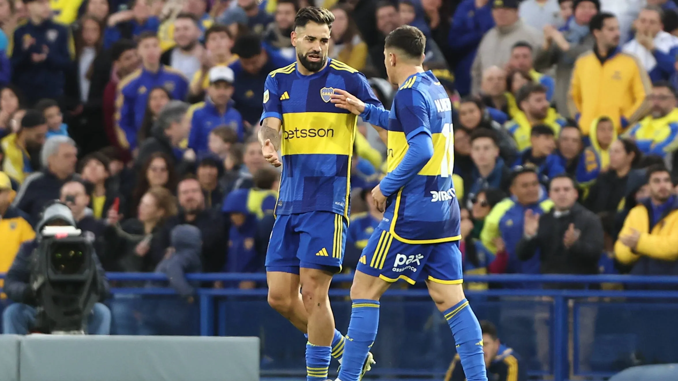 Giménez-Merentiel, la dupla de ataque que se perfila para enfrentar a Central Córdoba.