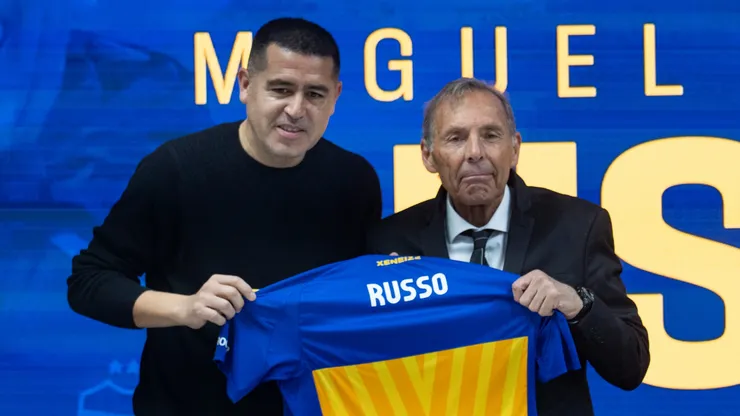 El emotivo momento entre Riquelme y Russo en Ezeiza.