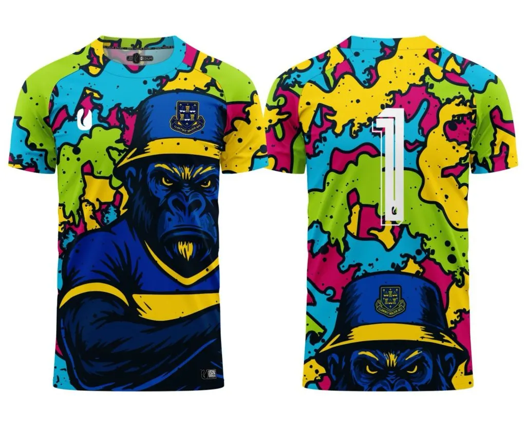 La nueva camiseta de arquero del Llantwit Major FC de Gáles (Instagram)