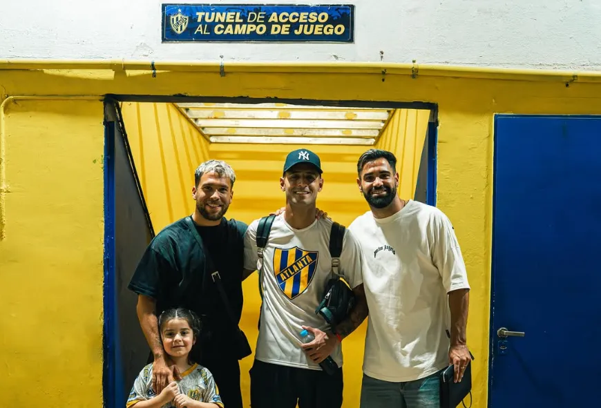 Giménez estuvo en la cancha de Atlanta viendo el reducido. (Instagram)