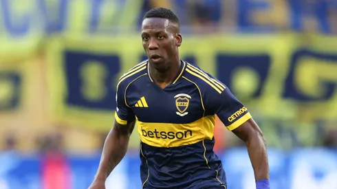 En Perú revelaron la cifra que pediría Boca por Advíncula.