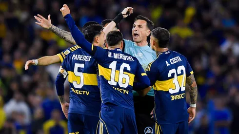 Los jugadores de Boca estallaron contra Dóvalo.