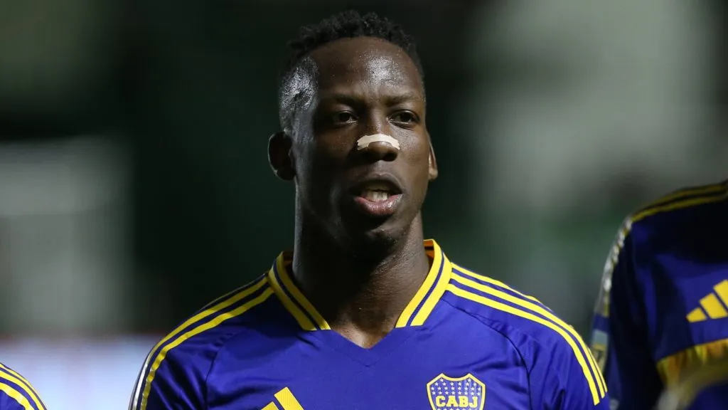 La llamativa confesión de Advíncula sobre su futuro. Foto: Getty Images