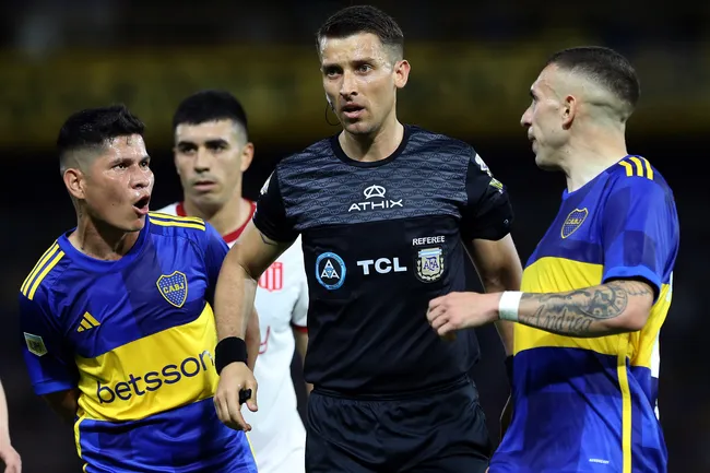 Zunino en el primer partido que dirigió a Boca en 2023. (Getty Images)