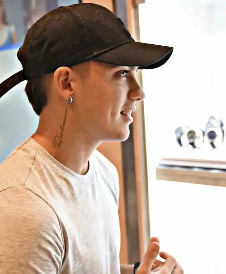 Exequiel Zeballos y su tatuaje de “resiliencia”.