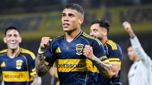 El defensor se entrena fuera del club para mejorar físicamente.