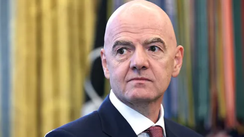 La FIFA implementará una regla para combatir las simulaciones en el fútbol.