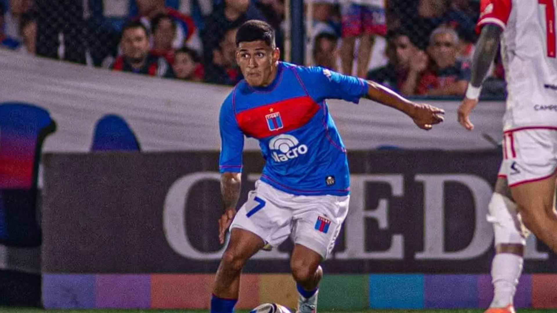Simón Rivero en Tigre. (Instagram)