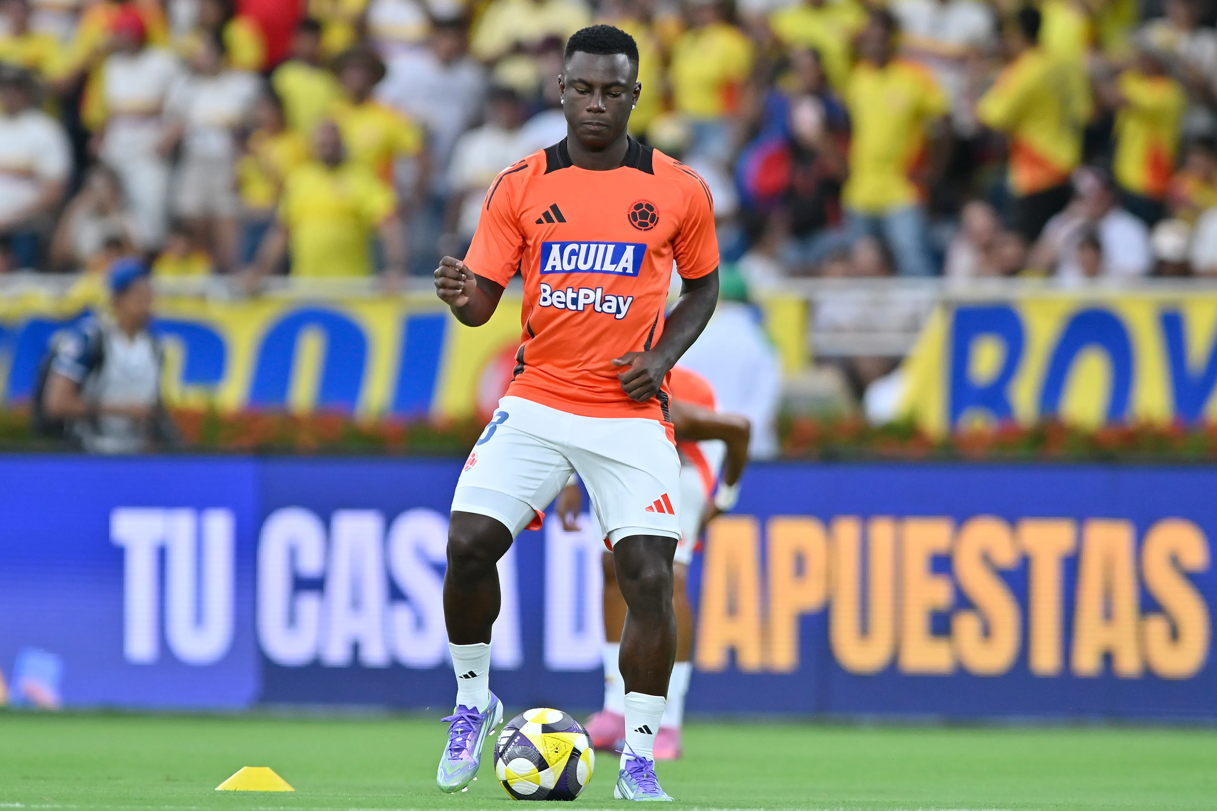 Hinestroza es pretendido por el Santos de Brasil. (Getty)