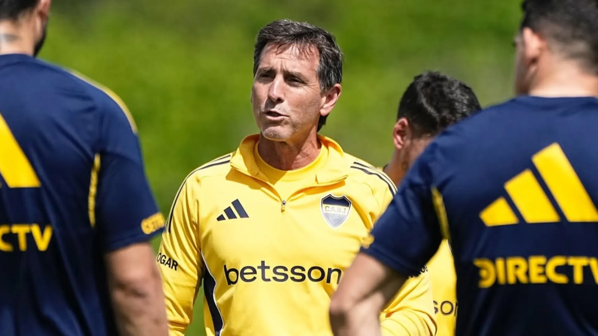 El Sifón puso tres delanteros en la práctica.