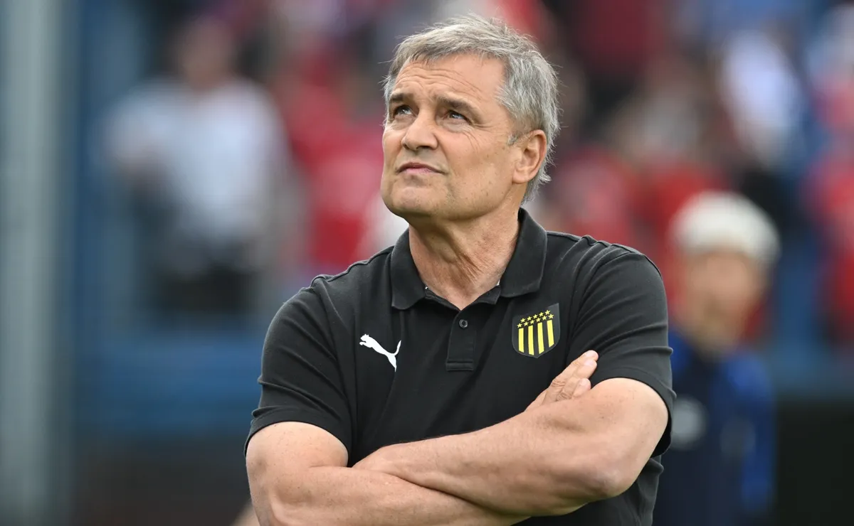 El DT de Peñarol, picante contra Boca y River por las 