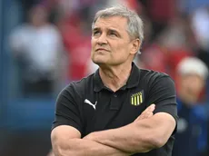 El DT de Peñarol, picante contra Boca y River por las "excusas" sobre Flamengo y Palmeiras en la Copa Libertadores