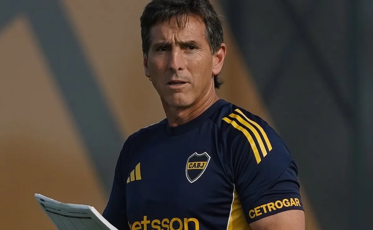 Úbeda probó con otra formación en Boca: ¿cuatro cambios ante Olimpia?