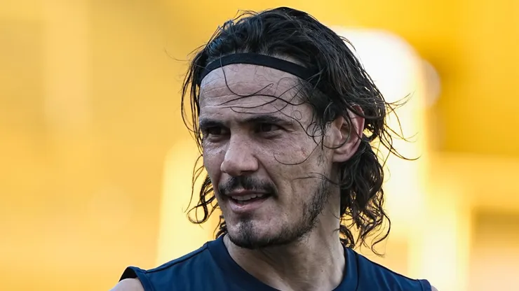 El mensaje de Cavani en medio de su lesión.