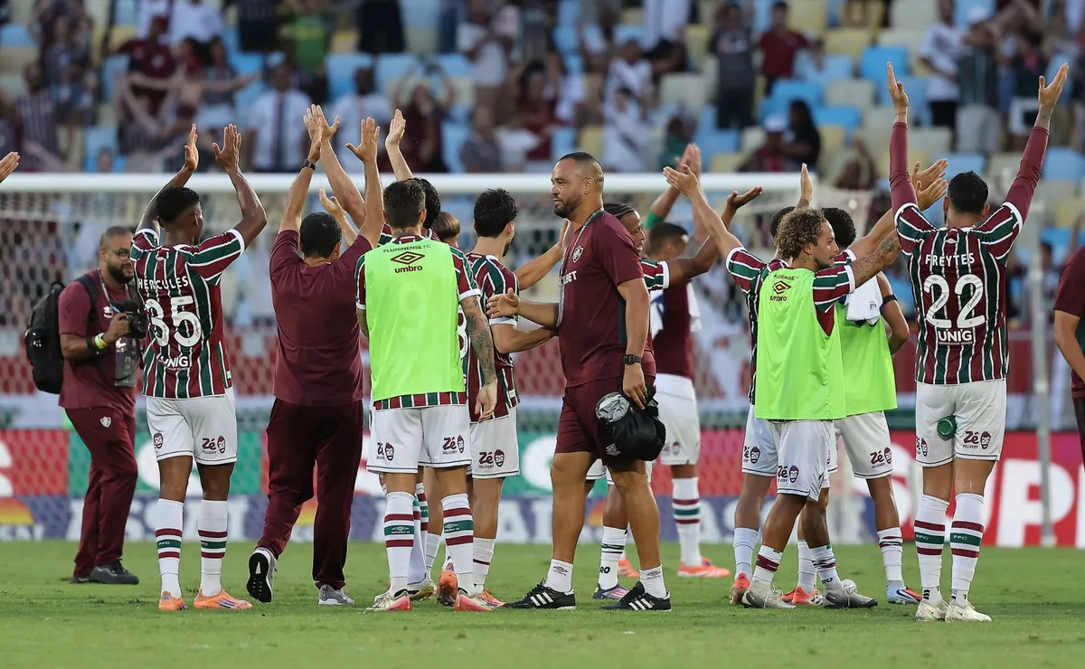 Ante la posible caída de Hinestroza, le ofrecieron a Boca a un jugador de Fluminense