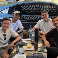 Un jugador de Boca recibió a Paredes, Zeballos y otros compañeros en su cafetería de Palermo