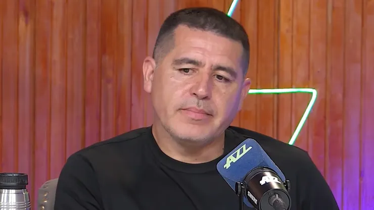 Riquelme analizó el mercado de pases.