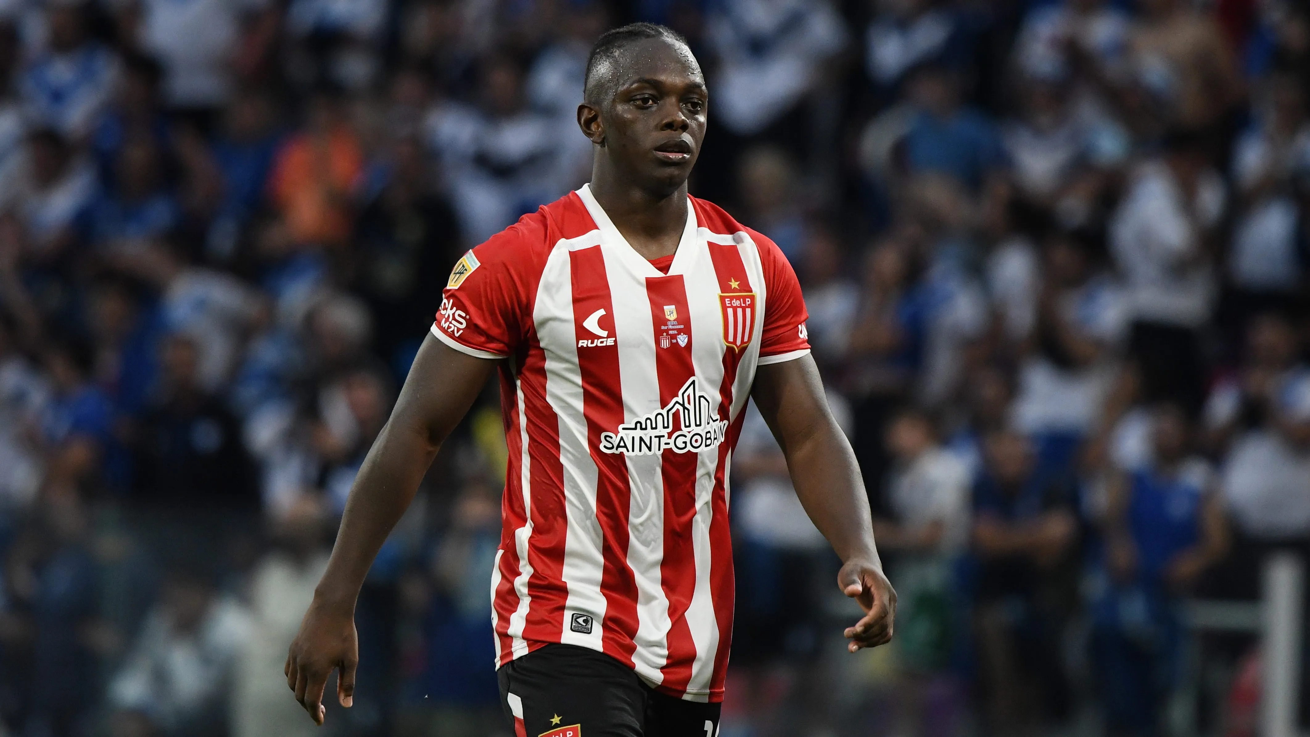 La salida de Cetré podría allanar el camino para las negociaciones de Boca por Ascacibar.