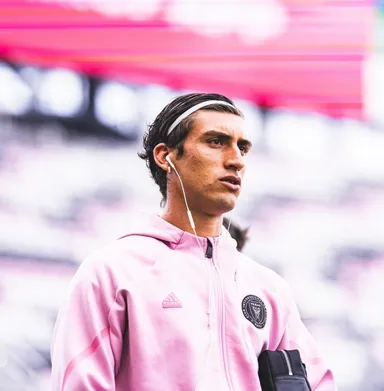 Ferraina, nuevo refuerzo de Almirante Brown.