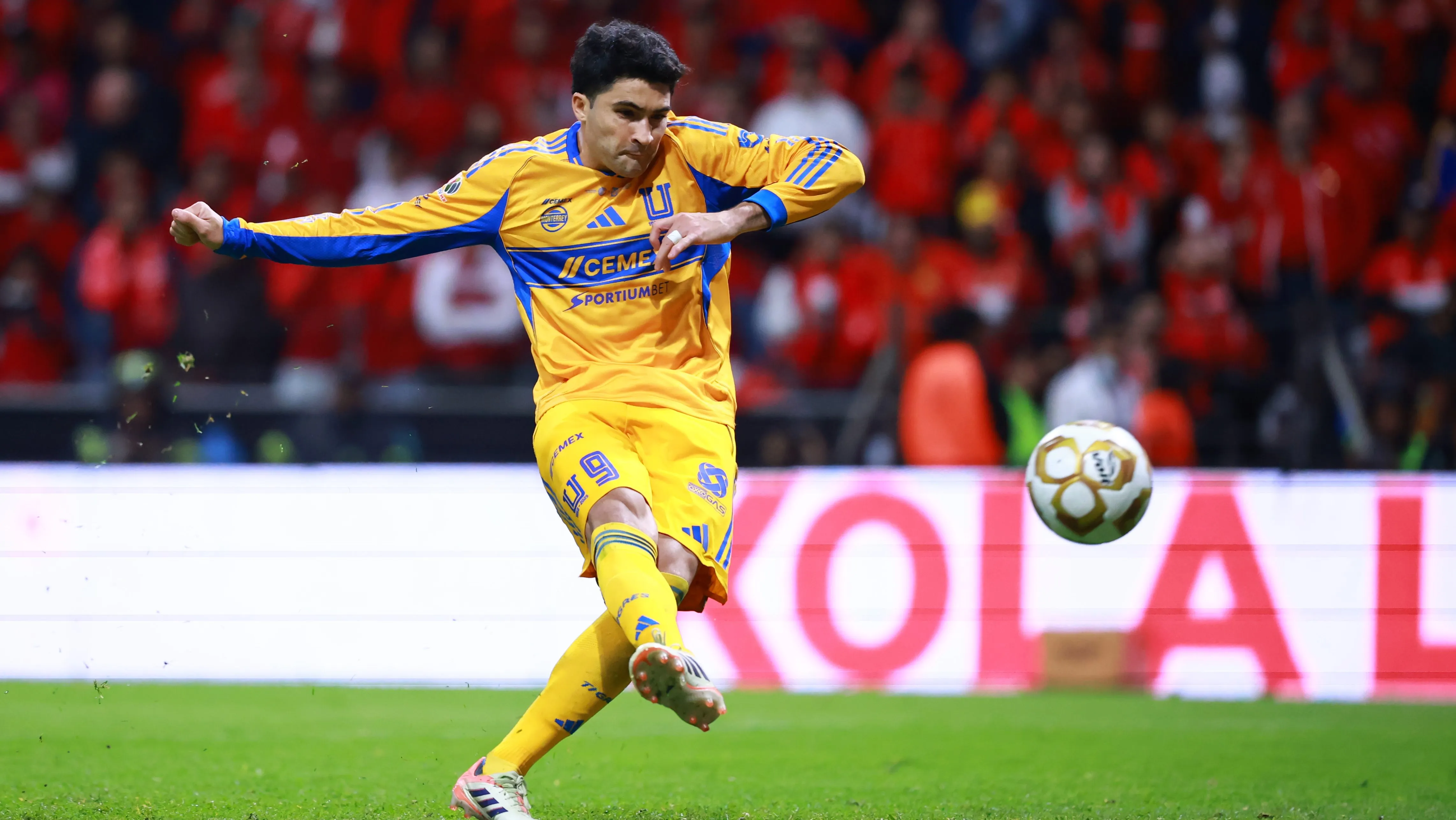 Nicolás Ibáñez fue ofrecido a Boca. Foto: Getty Images