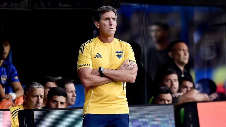 Úbeda analiza hacer un cambio a futuro en Boca.