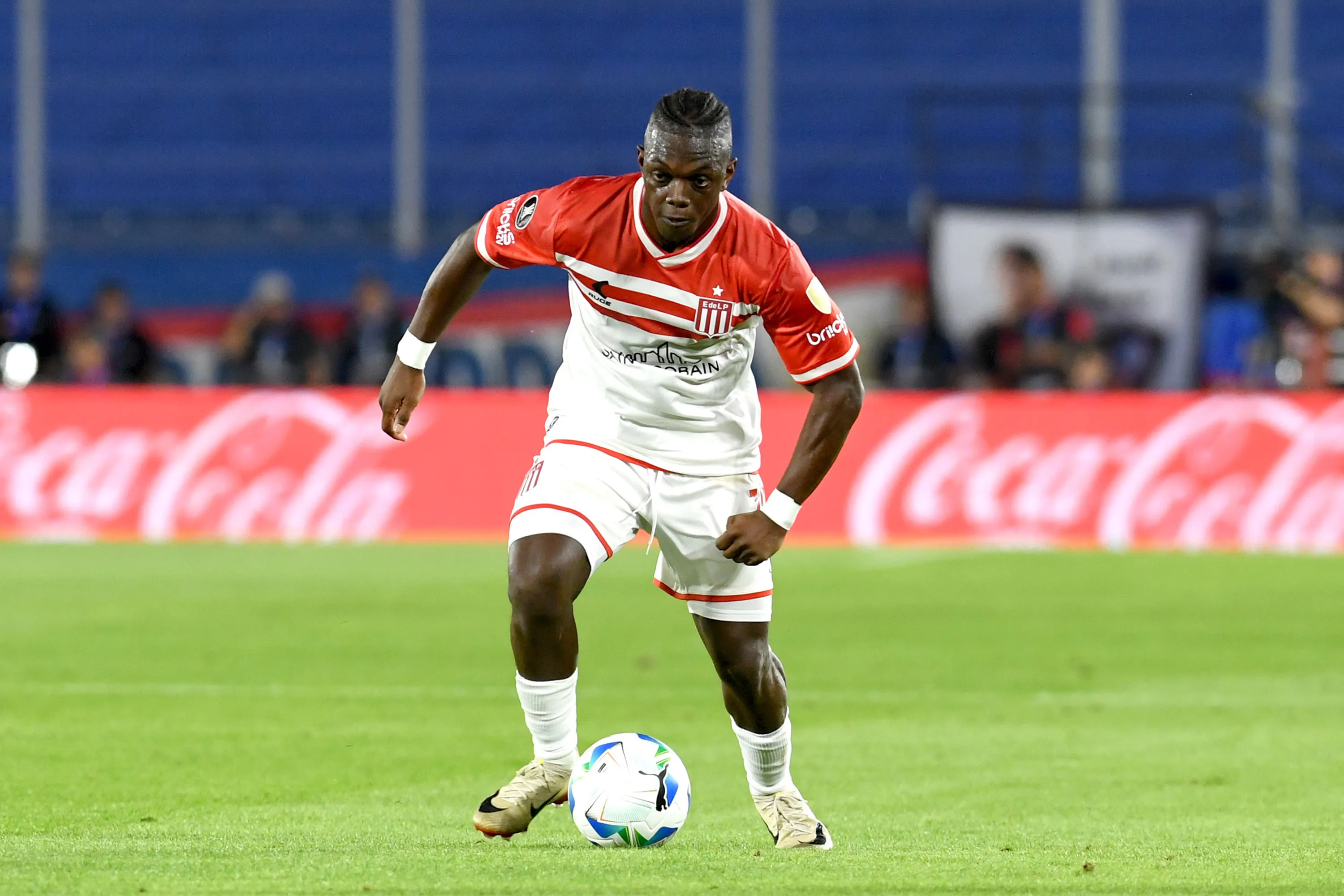 Boca avanza por Cetré. (Getty)