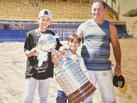 Tiene una foto de chico en La Bombonera con la Copa Libertadores y este año podrá jugarla con Boca: "Es un sueño"